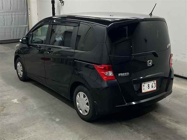 HONDA FREED 2010