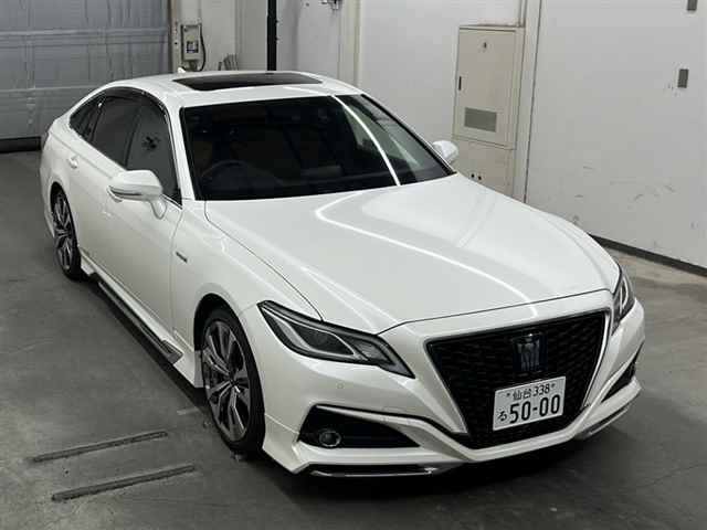 TOYOTA CROWN 2019
