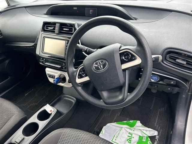 TOYOTA PRIUS 2016