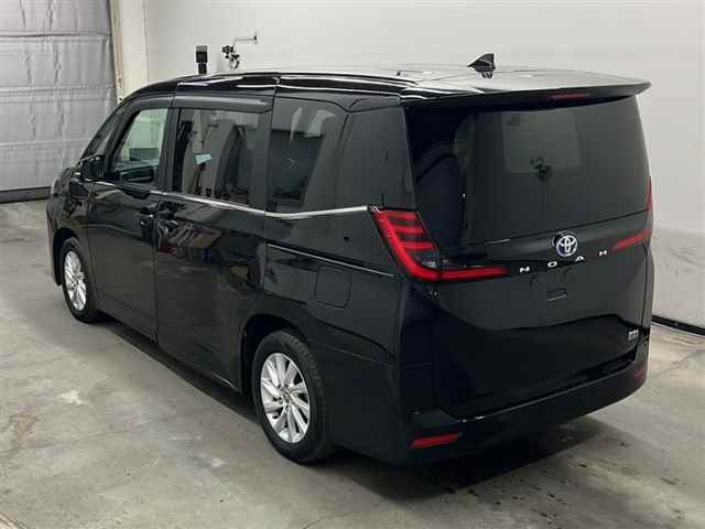 TOYOTA NOAH 2023
