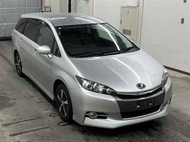 TOYOTA WISH 2017