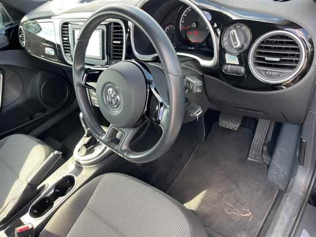 VOLKSWAGEN THE BEETLE 2015