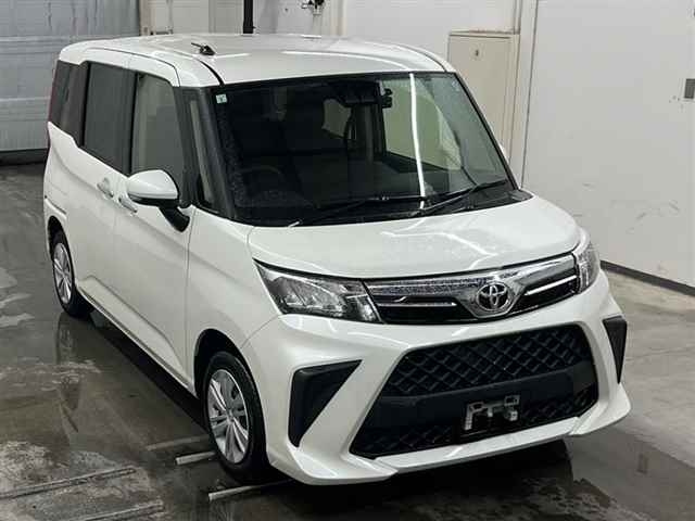 TOYOTA ROOMY 2022