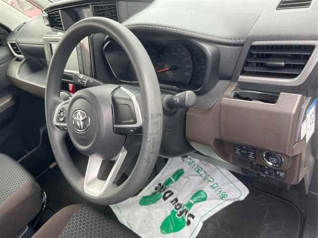 TOYOTA ROOMY 2022