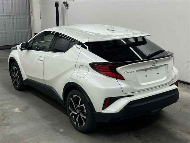 TOYOTA C-HR 2021