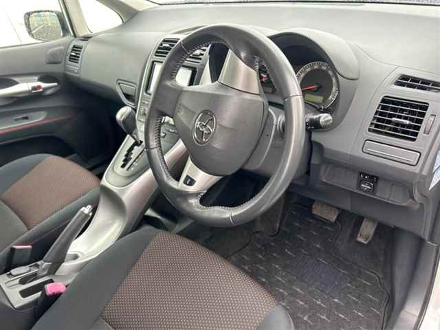 TOYOTA AURIS 2010