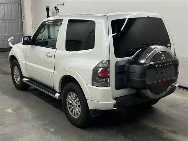 MITSUBISHI PAJERO 2011