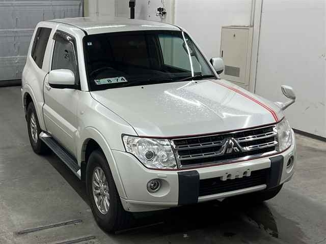 MITSUBISHI PAJERO 2011