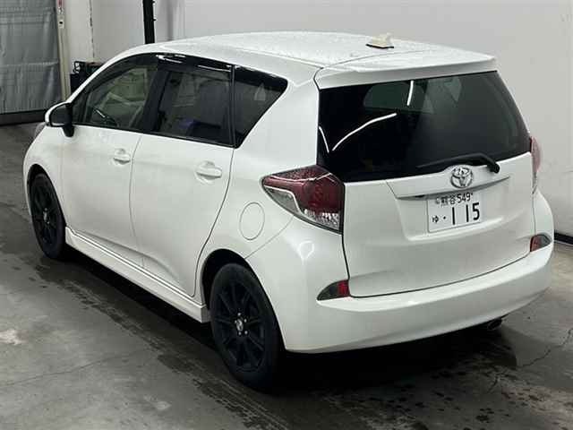 TOYOTA RACTIS 2015