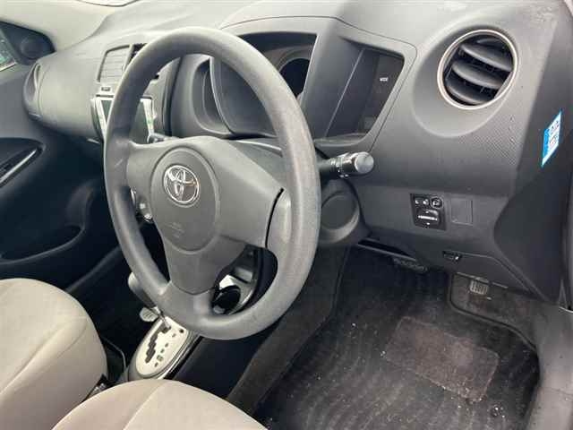 TOYOTA IST 2008