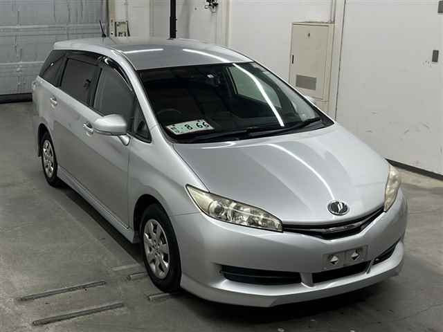 TOYOTA WISH 2012