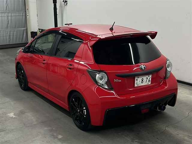 TOYOTA VITZ 2018