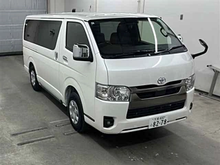 TOYOTA HIACE VAN 2025