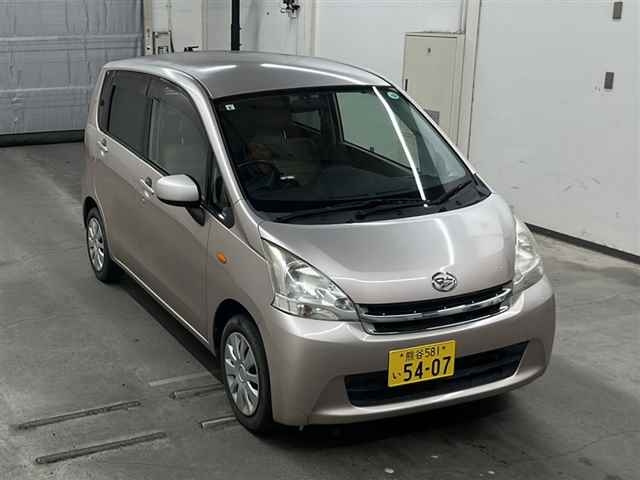 DAIHATSU MOVE 2011