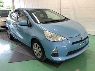 TOYOTA AQUA 2013
