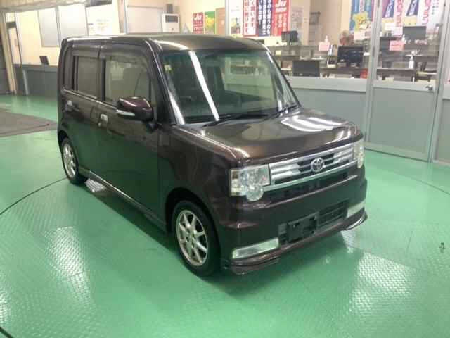 TOYOTA PIXIS SPACE 2012