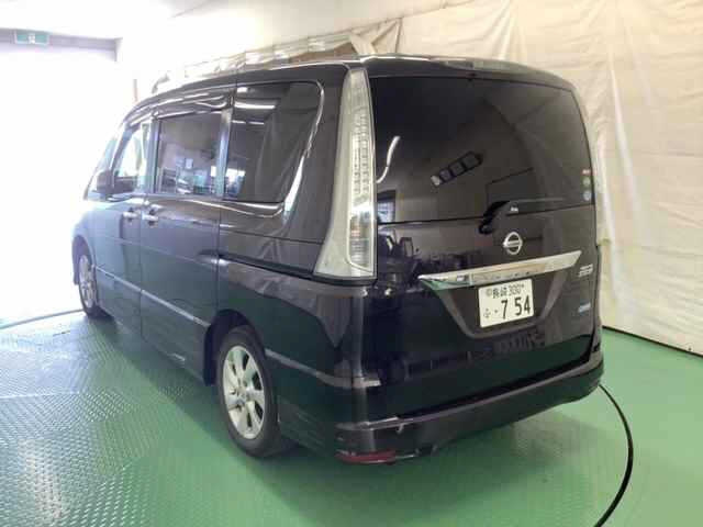 NISSAN SERENA 2013