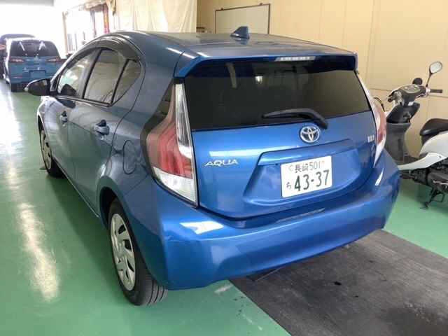 TOYOTA AQUA 2015