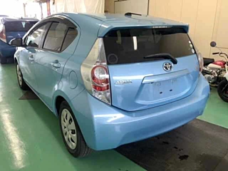 TOYOTA AQUA 2013