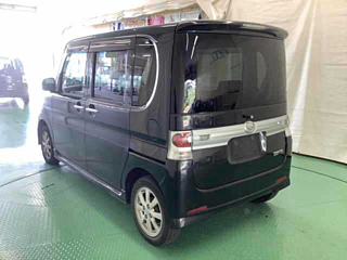 DAIHATSU TANTO 2011