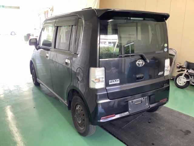 TOYOTA PIXIS SPACE 2013