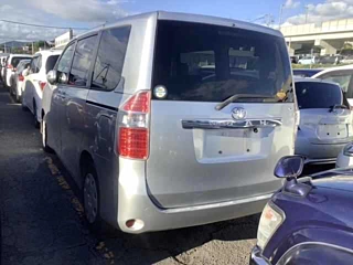 TOYOTA NOAH 2008