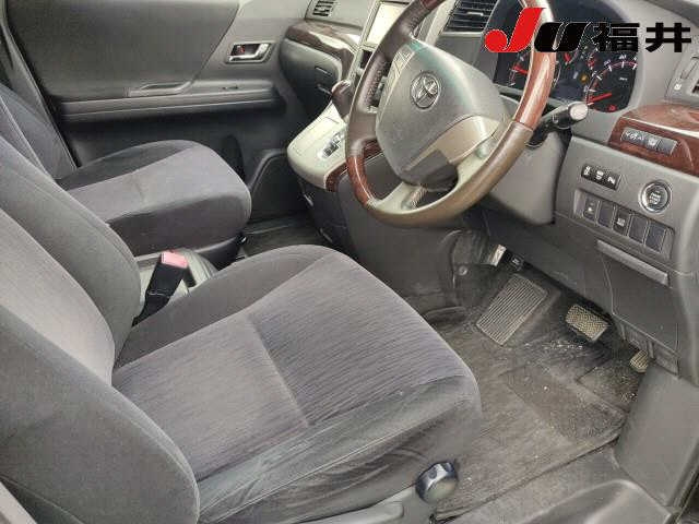TOYOTA VELLFIRE 2012