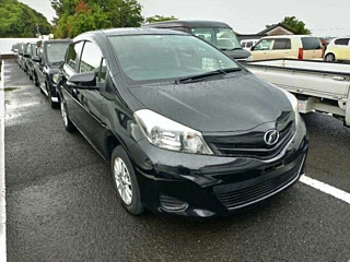 TOYOTA VITZ 2012