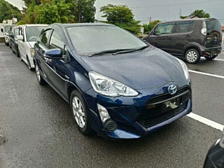 TOYOTA AQUA 2016