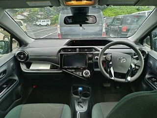 TOYOTA AQUA 2016