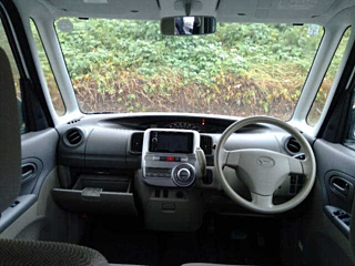 DAIHATSU TANTO 2013