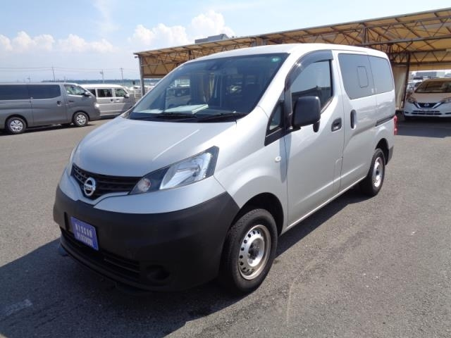 NISSAN NV200 2021