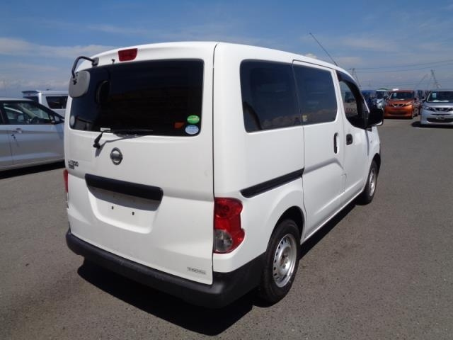 NISSAN NV200 2017