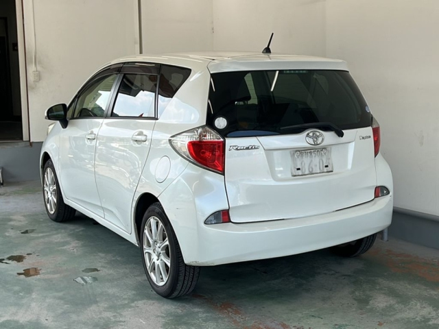 TOYOTA RACTIS 2014