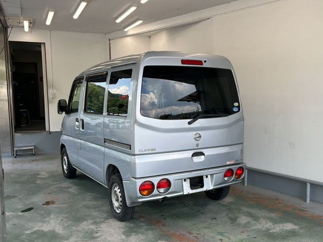 NISSAN CLIPPER VAN 2010