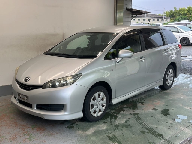 TOYOTA WISH 2012