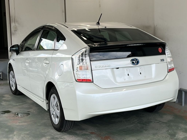TOYOTA PRIUS 2010