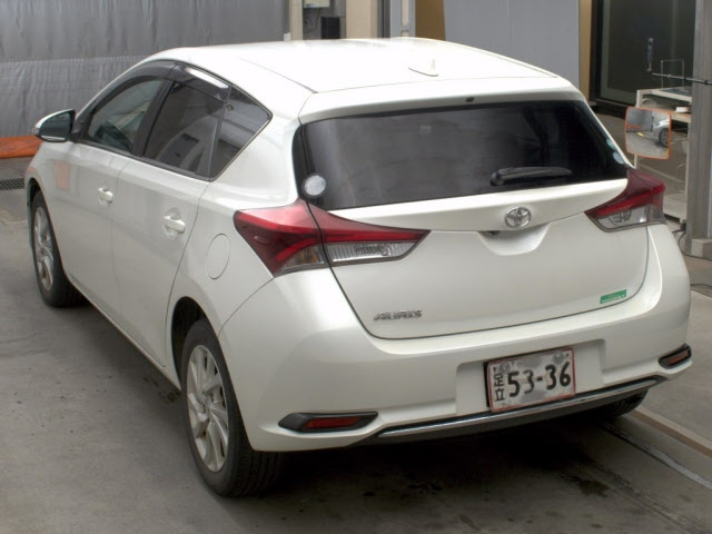 TOYOTA AURIS 2016