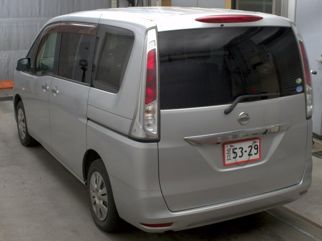 NISSAN SERENA 2011