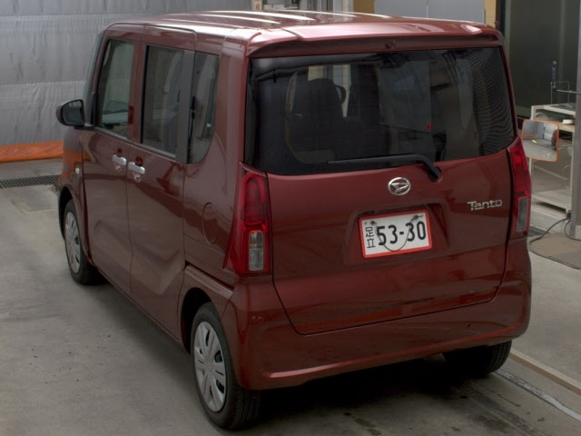 DAIHATSU TANTO 2025