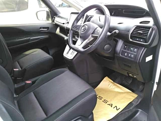 NISSAN SERENA 2017
