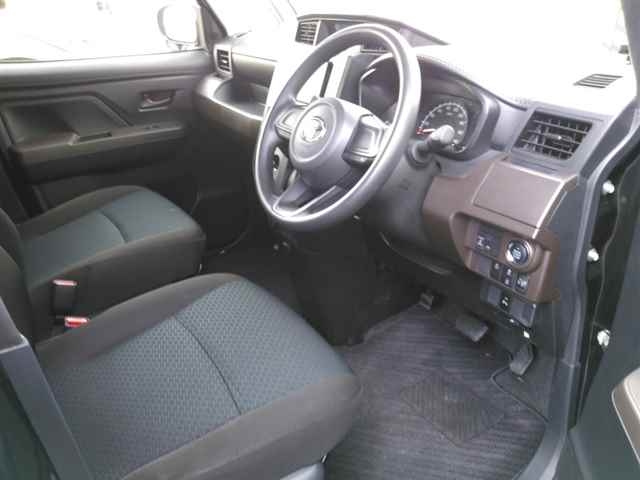 TOYOTA ROOMY 2022