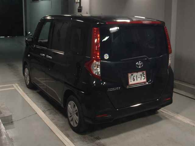 TOYOTA ROOMY 2022
