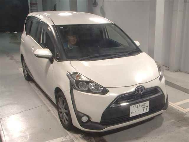 TOYOTA SIENTA 2015