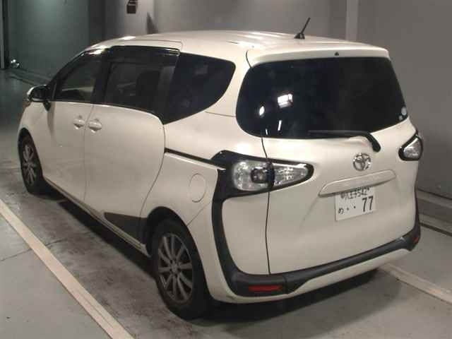 TOYOTA SIENTA 2015