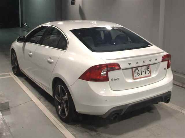 VOLVO S60 2015