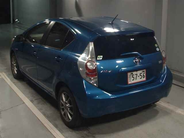 TOYOTA AQUA 2013