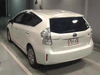 TOYOTA PRIUS ALPHA 2014