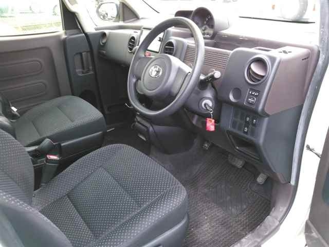 TOYOTA PORTE 2015