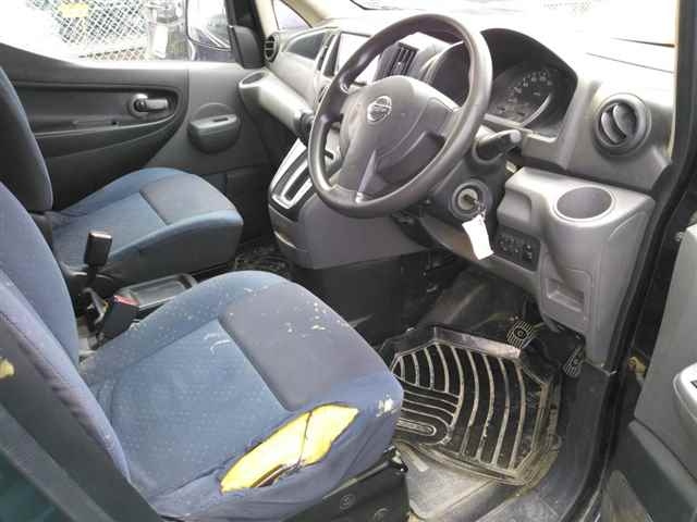 NISSAN NV200 2010